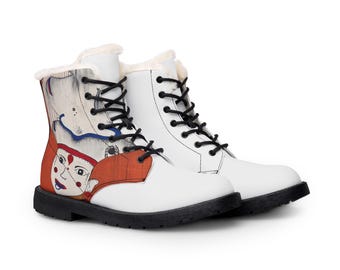 手描きの顔イラスト入りブーツ｜ファー裏地付きレザーブーツ