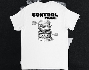 コントロールモードTシャツ｜ユーモアTシャツ｜ユニセックスシャツ｜面白いハンバーガーシャツ｜グラフィックTシャツ｜ミームシャツ｜おしゃれなストリートウェア｜面白いギフト