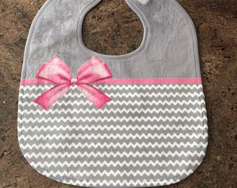 Grey and pink bib