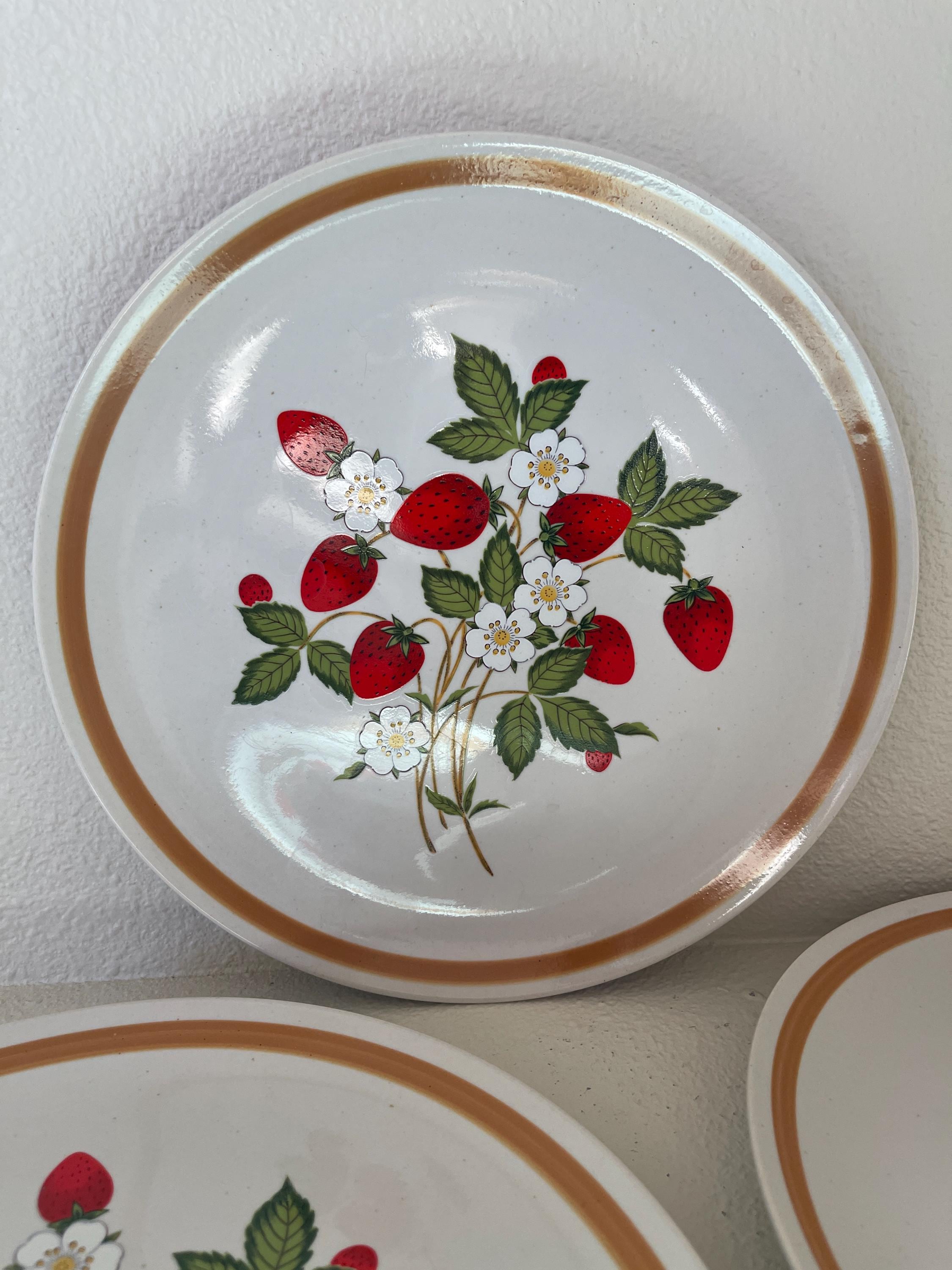 Strawberry dinnerware - Etsy 日本