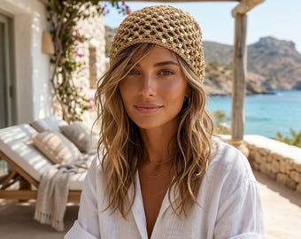 Gehäkelte Beanie mit Gold Pailletten, Boho Sommer Festival Kopfschmuck