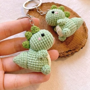 Chaveiro de dragão de crochê feito à mão, enfeite de bolsa amigurumi, acessório de dinossauro
