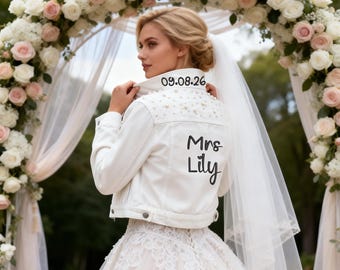Jaqueta jeans personalizada para noiva, jaqueta jeans bordada sob medida para casamento, jaqueta para futura Sra., presente para chá de panela, roupa para despedida de solteira