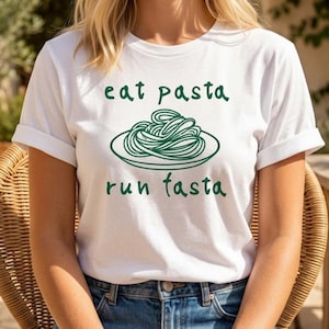 Ät pasta spring fasta t-shirt | Rolig pastatröja | Italiensk matälskare-t-shirt | Löparskämt-tröja | Spaghetti-grafik-tröja | Matälskare-gåva