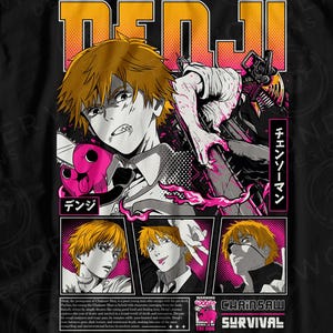 Puede incluir: Una camiseta negra con un estampado gráfico del personaje Denji de Chainsaw Man. El diseño incluye el nombre Denji en letras grandes de color naranja, varios paneles que muestran al personaje en varias poses y caracteres japoneses.