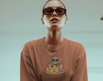 Camiseta Comfort Colors 1717, Camiseta con estampado de un lindo bebé espacial con patos, Camiseta de algodón grueso y suave de primera calidad, Camiseta unisex divertida de ciencia ficción retro