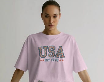 Camiseta Comfort Colors 1717 USA con estampado floral, top de algodón patriótico vintage.
