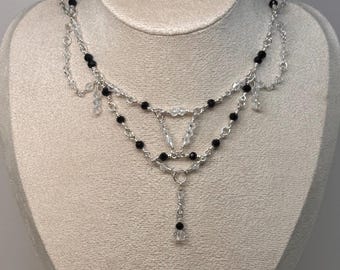 ブラックとクリアのクリスタルチョーカー、シルバーメッキのヴィクトリアンネックレス、ゴシック調のレイヤードペンダント、ハンドメイドのコケットジュエリー、彼女へのギフト