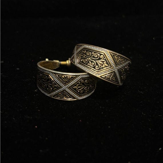 Elegant vintage Damascene Hoop Earrings