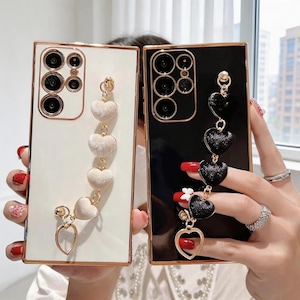 Love Heart Bracelet Phone Case for Samsung Galaxy S25 S24 S23 S22 S21 FE Plus Ultra | Chain Strap Cover