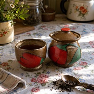 Juego de té de cerámica en miniatura hecho a mano: tetera y tazón de té de 100 ml, cerámica floral pintada a mano para té de hojas sueltas, idea de regalo única, ceremonia del té.