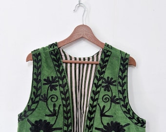 Handmade Velvet Embroidered Vest – Boho Floral Sleeveless Jacket
