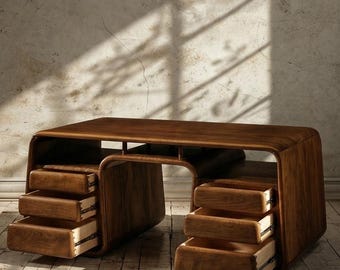 Schreibtisch aus Nussbaum, Geschwungene Wasserfall Silhouette, Sechs Schubladen, Skulpturale Holz Büromöbel