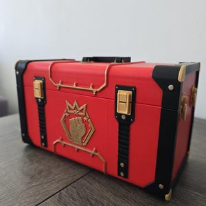 COD Warzone Specialist Crate box.