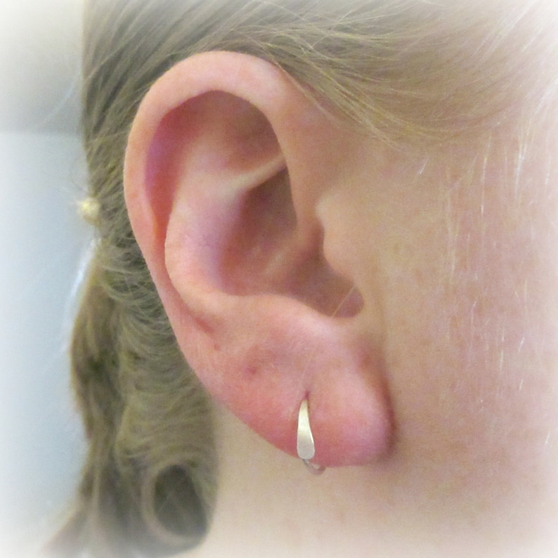 Argentium Silver Hammered Cartilage Hoop Earring 18 Gauge Etsy