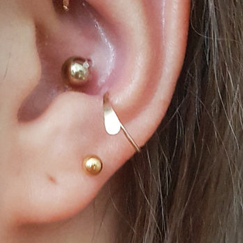 Hammered Cartilage Hoop Earring, 14K Gold Filled 20 Gauge Helix Piercing image 4
