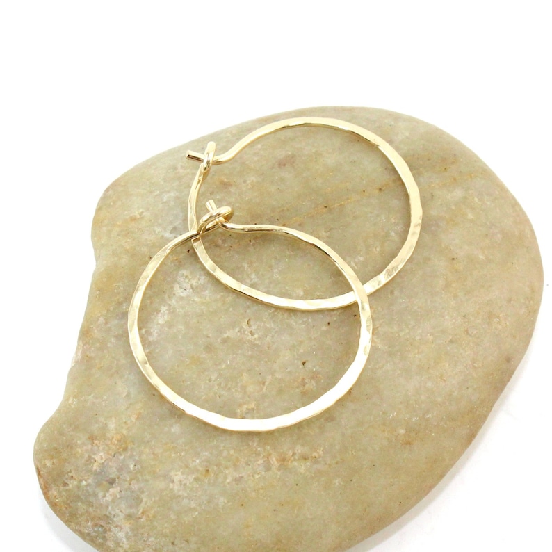 14K Gold Filled 18 Gauge Hammered Hoop Earrings, One Inch Handmade Hoops image 3