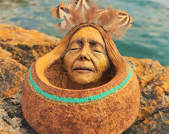 A Prayer Within, Money Pot Tree Seed Bowl, door Debra Bernier, Shaping Spirit