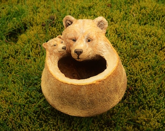 Mama Bear & Baby, Monkey Pot Bowl van Debra Bernier, Shaping Spirit