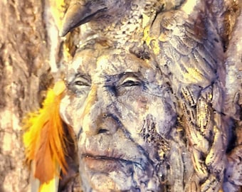 Raven Spirit of the Forest, Bark Tree Art door Debra Bernier Shaping Spirit