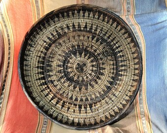 Cesta tejida a mano tradicional vintage de Luzón, Filipinas - Iraya Mangyans