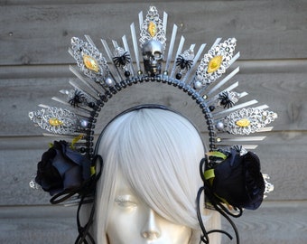 Black Skull Day of the Dead Headpiece, Spike Gothic Crown, Black Halo, Dark Queen, Dia de los Muertos, Witch Costume, Evil Queen, Headband.