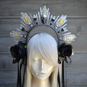 Black and Silver Halloween Headpiece, Spike Gothic Halo, Day of the Dead, Crown, Spider Queen, Dia de los Muertos, Witch Costume, Headband.