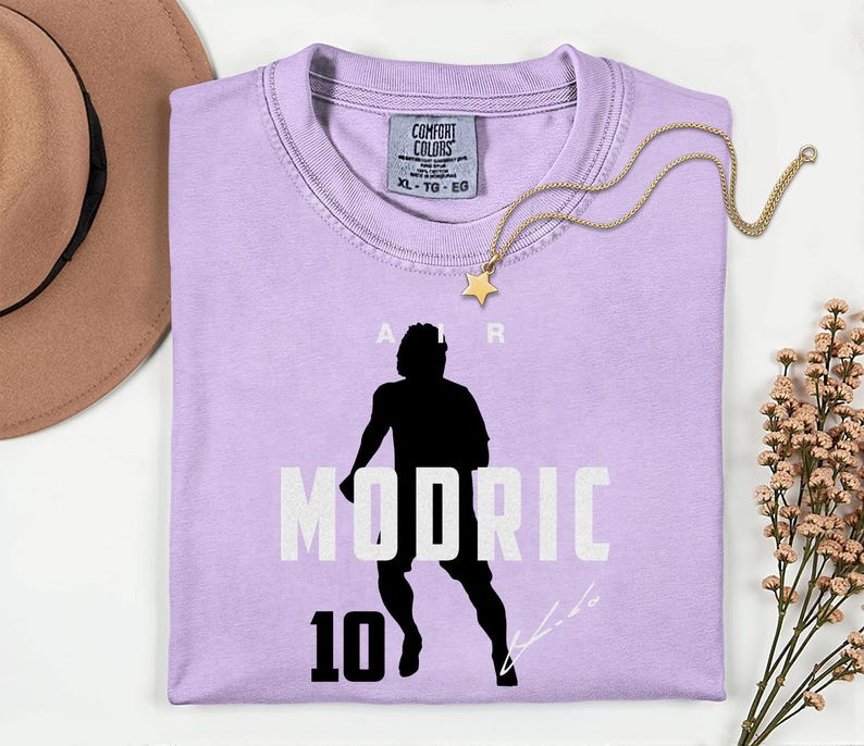 Comfort Colors® Air Modric #10 Soccer Player Tribute Graphic Tee, Croatia Football Star Signature Design, 2026 World Cup Fan Unisex T-Shirt image 11