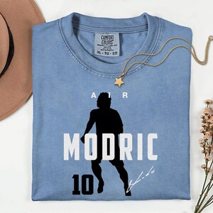Comfort Colors® Air Modric #10 Soccer Player Tribute Graphic Tee, Croatia Football Star Signature Design, 2026 World Cup Fan Unisex T-Shirt image 2