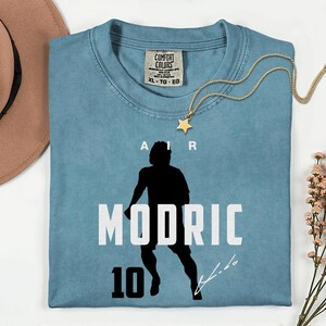 Comfort Colors® Air Modric #10 Soccer Player Tribute Graphic Tee, Croatia Football Star Signature Design, 2026 World Cup Fan Unisex T-Shirt image 8