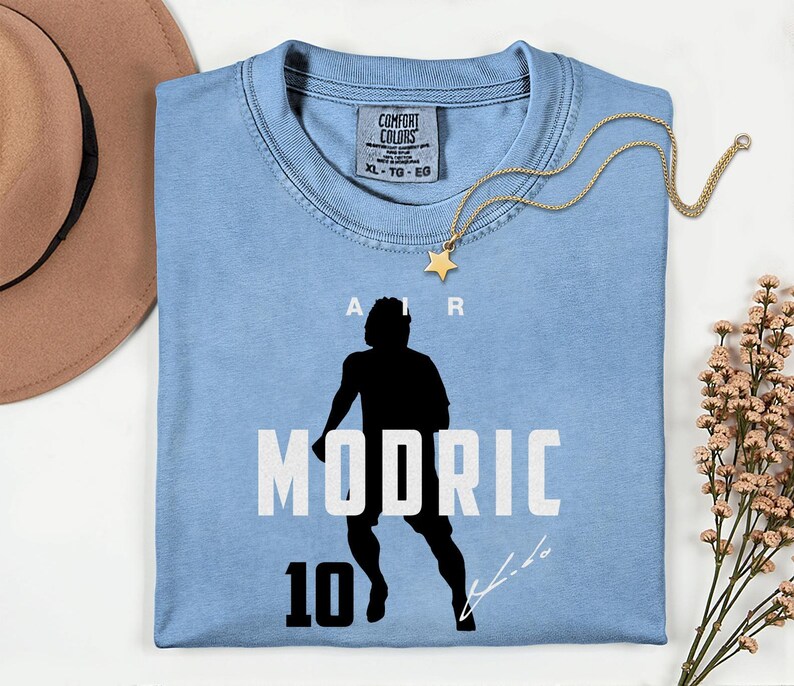 Comfort Colors® Air Modric #10 Soccer Player Tribute Graphic Tee, Croatia Football Star Signature Design, 2026 World Cup Fan Unisex T-Shirt image 13