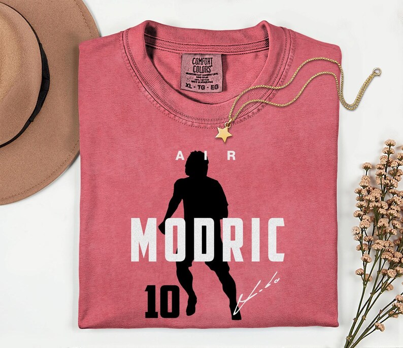 Comfort Colors® Air Modric #10 Soccer Player Tribute Graphic Tee, Croatia Football Star Signature Design, 2026 World Cup Fan Unisex T-Shirt image 14