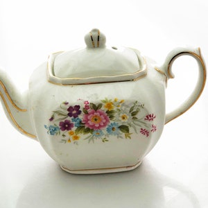 Sadler Teapot - Miniature china floral tiny childrens single serve