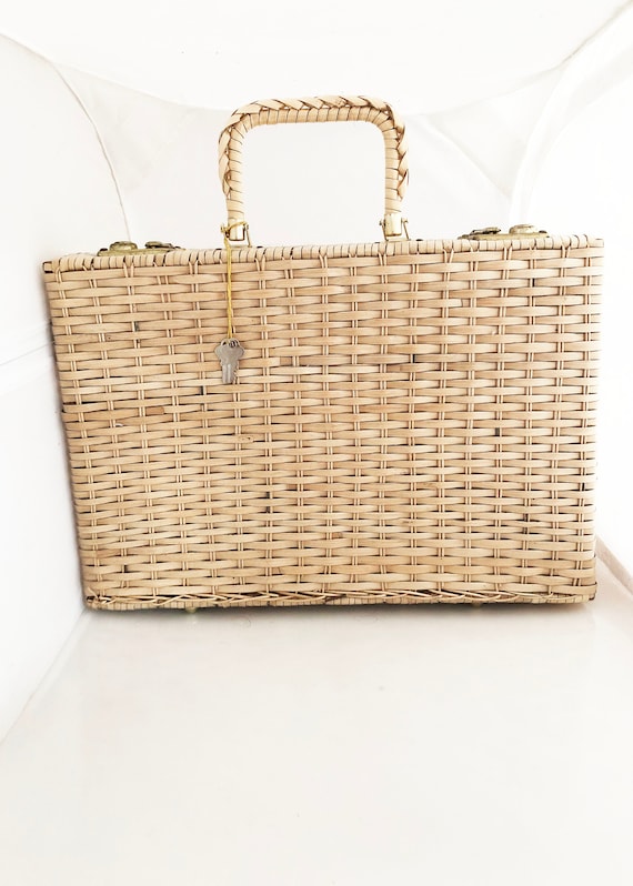 Large vintage briefcase picnic basket Vintage Wicker Bag with Handle