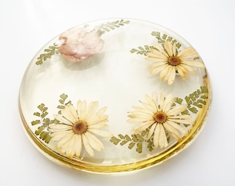 Resin Floral Trivet- Vintage 70's Resin fern daisy pansy  hotplate neutral cottage core