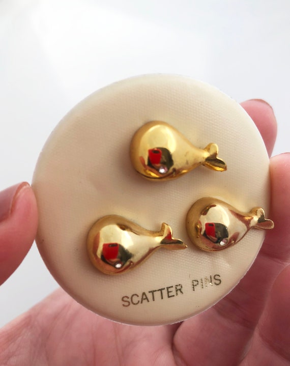 Scatter Pins - Set of three tiny matching gold wh… - image 4