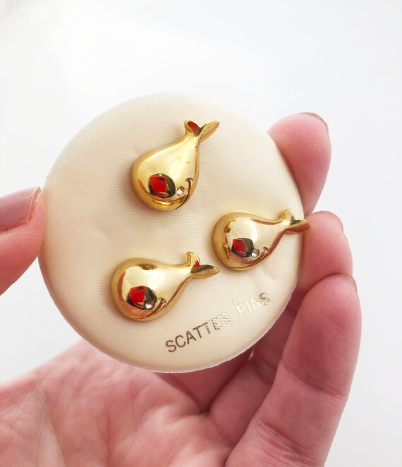 Scatter Pins - Set of three tiny matching gold wh… - image 1