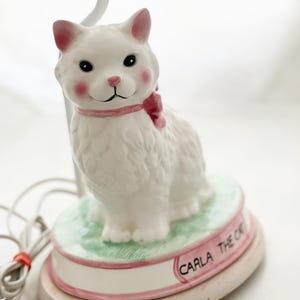 Carla the cat table lamp - Vintage ceramic white child&#39;s desktop bedside lamp 1992 farmlite