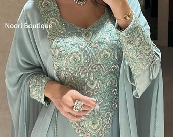 Salviagrön marockansk kaftan, kristallbroderad farashaklänning, blygsam klänning i Dubai-stil