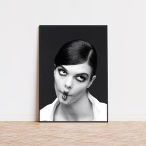 Jeanne Tripplehorn Poster,Icon Print, 90s Hollywood Actress, Basic Instinct Art, Vintage Movie Star Wall Decor, Classic Film Photography