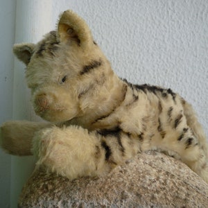 vintage Steiff,12&#39;&#39;floppy,sleeping kitty cat,mohair kitten with bell rattle in front paw,silverscript button