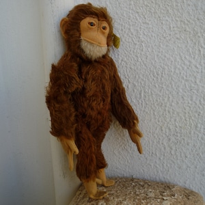 vintage,11&#39;&#39; Steiff Jocko,5325/03 fully jointed,chimpanzee,monkey,working squeaker,old,ear label & raised siverscript button.