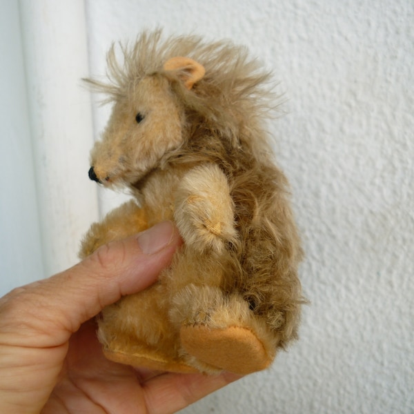 vintage,5'' Steiff,begging,Joggi hedgehog,woodland critter.No id's