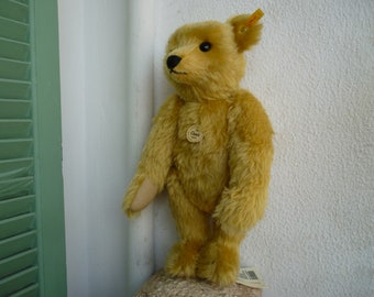 Steiff,genuine mohair,classic teddy bear,1909 replica,000515,fully jointed.16''All id's.
