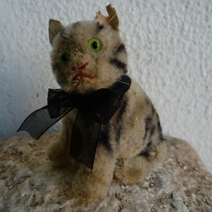 vintage,early,US zone,Steiff Susi,sitting cat,grey/gray black,vintage,stuffed kitty,green eyes,sewn nose,mohair,swivel head,No id&#39;s