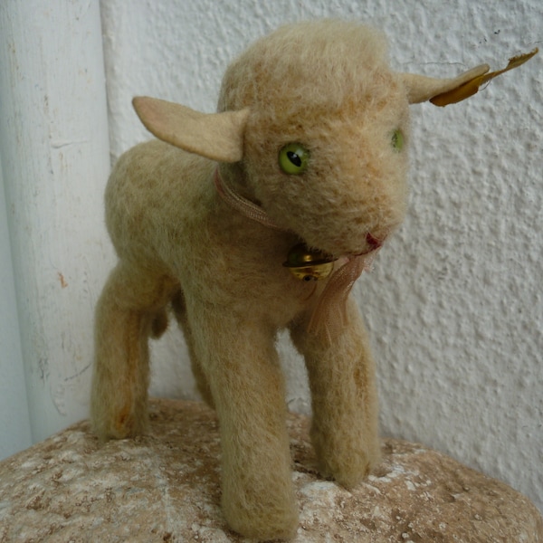 vintage,Steiff lamb,wool plush,5'' simple stitched nose,ear button,label 6514,04