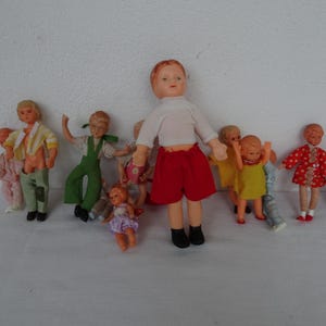 lot of 12,vintage,bendy rubber,dolls house dolls,9 wired,posable,3 jointed limbs