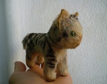 antique,early,Steiff,Tabby cat,gray/grey with black stripes,vintage,stuffed kitten,no id's