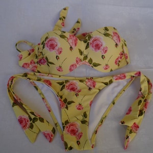 vintage,yellow bikini set with pink roses,removeable & adjustable straps,tie,UK top 12,bottoms 10,floral swimwear