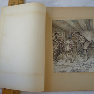 1920 Arthur Rackham Feen,Midsummer Night es Dream,tipped-in Buchteller,Druck. Lass mich auch den Löwen spielen!